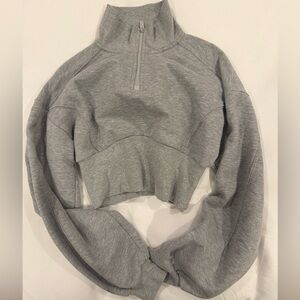 Cute cropped alo sweatshirt